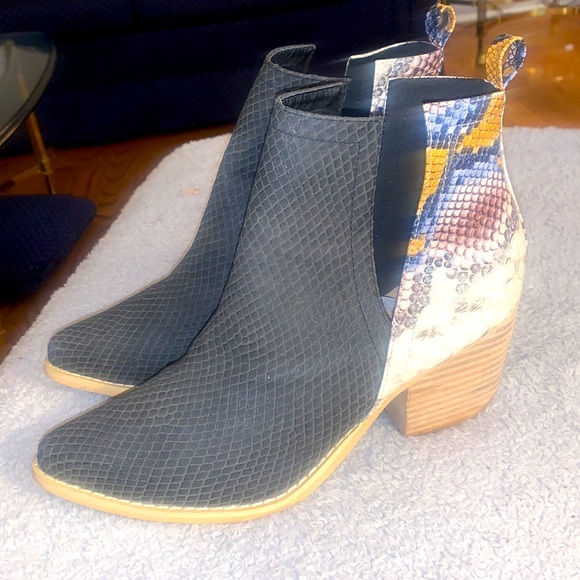 A Rider,9 Leather Python Booties - Picture 2 of 7